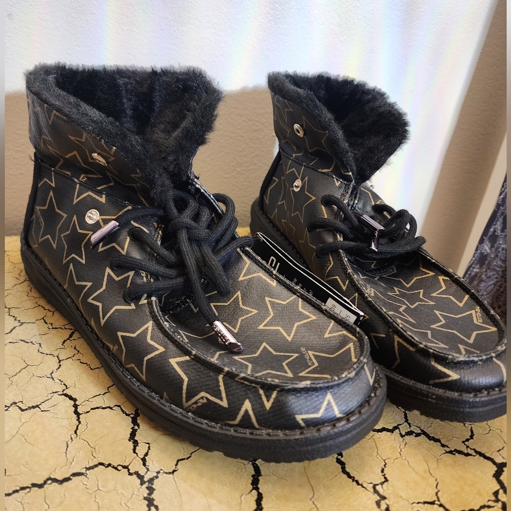 HEY DUDE womens Britt STARRY BLACK & gold faux fur booties US size 8 - Picture 11 of 15